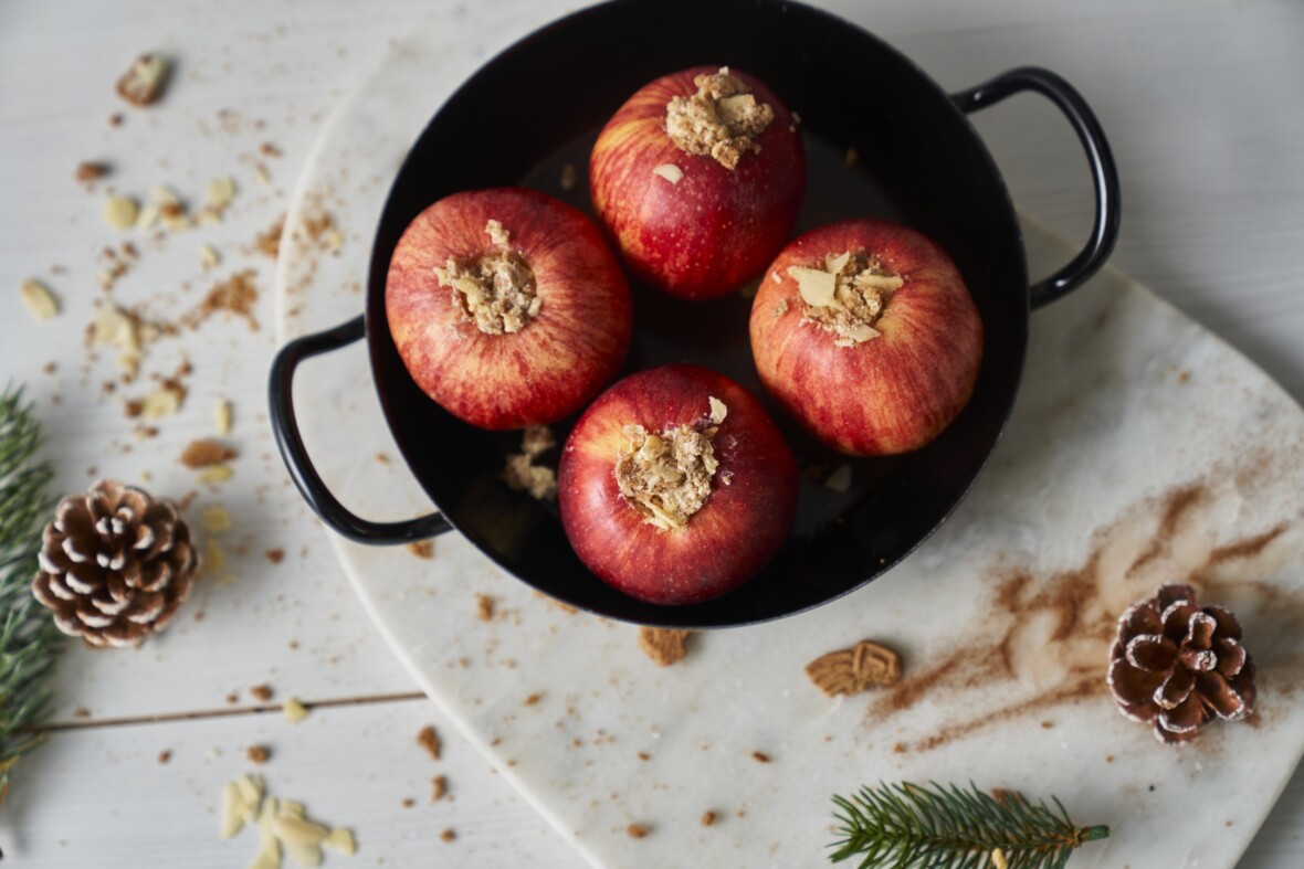 Veganer Bratapfel mit Spekulatius-Füllung und Vanille-Soße - Citypark